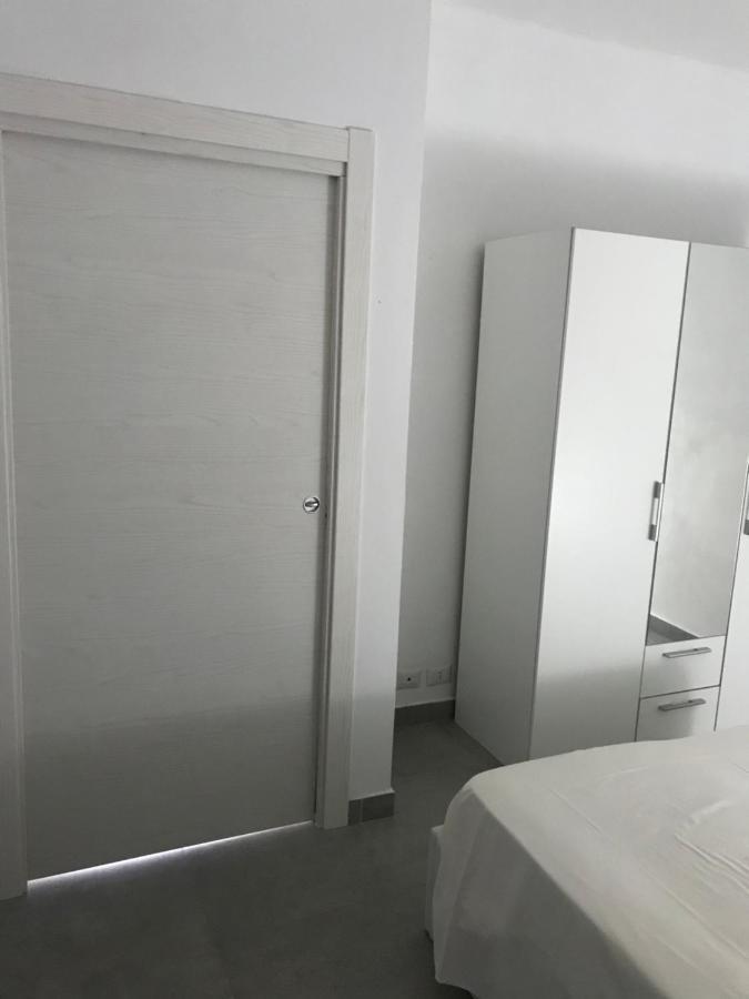 Casa Vacanza Le Tre Palme Daire Floridia Dış mekan fotoğraf
