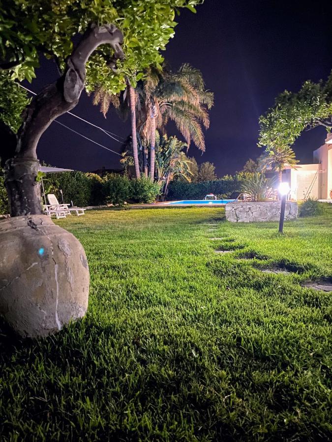 Casa Vacanza Le Tre Palme Daire Floridia Dış mekan fotoğraf