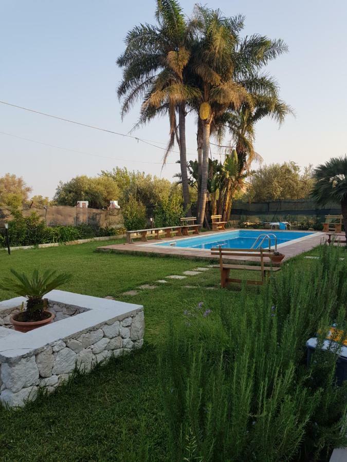 Casa Vacanza Le Tre Palme Daire Floridia Dış mekan fotoğraf